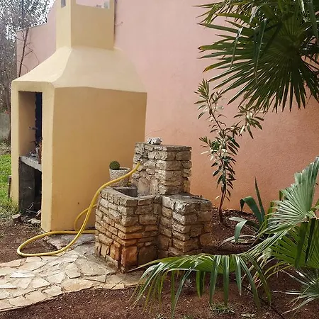 Apartmani Koin Medulin Exterior foto